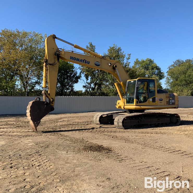 KOMATSU PC220 LC-8