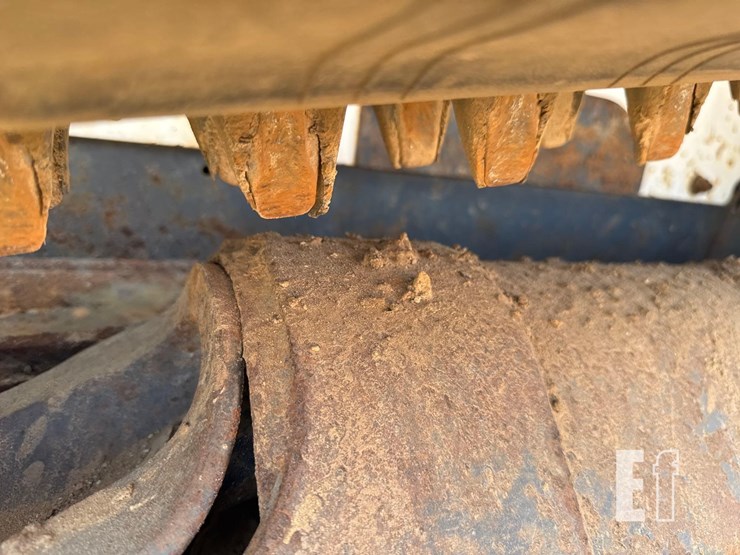 2016-bobcat-t550-image-11