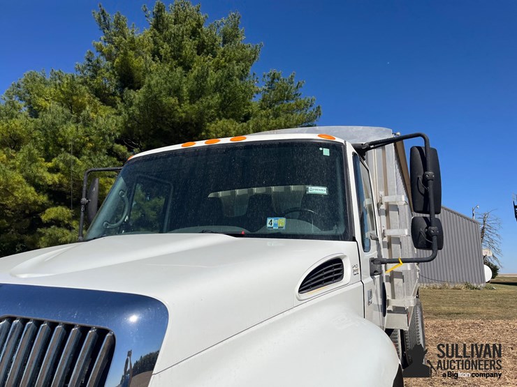 international-durastar-4400-image-10