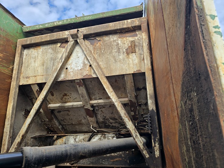 1996-mack-mr688s-image-92