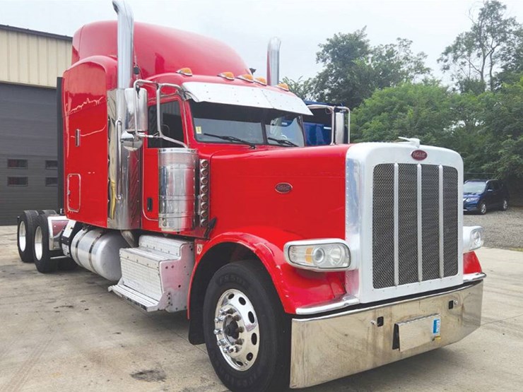 2017-peterbilt-389-image-1