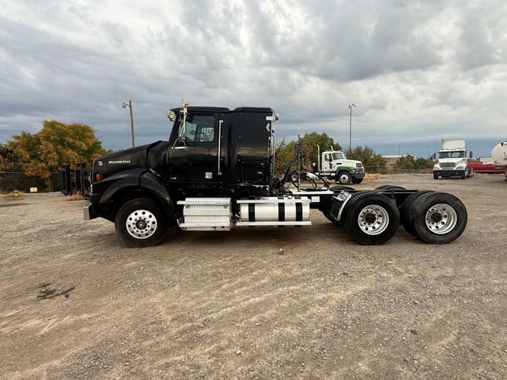 2012-western-star-4900-image-8