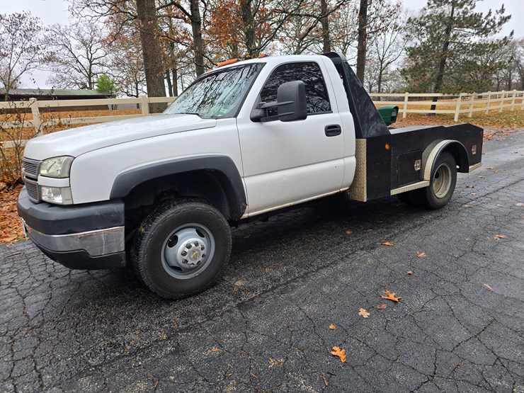 chevrolet-silverado-3500-image-4