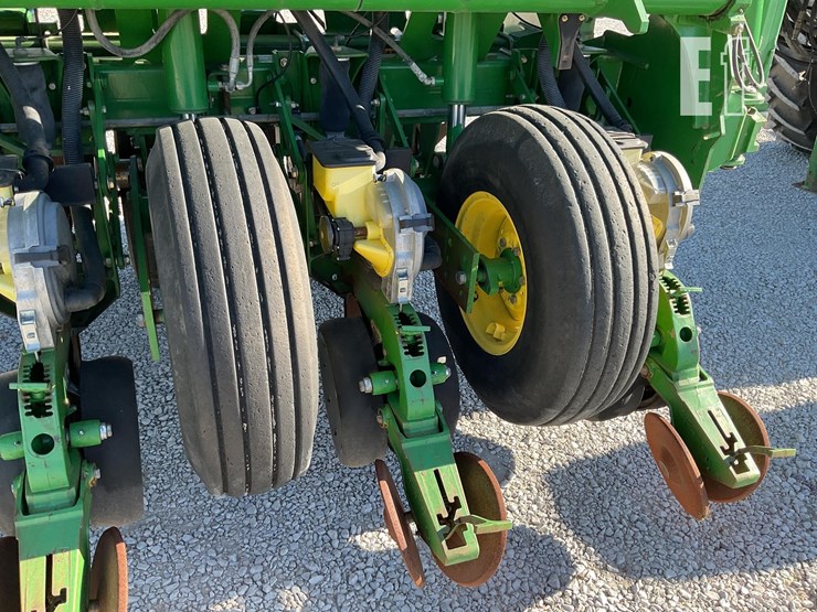 john-deere-1790-image-12