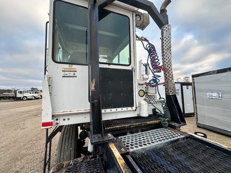 2004-capacity-tj7000-image-16