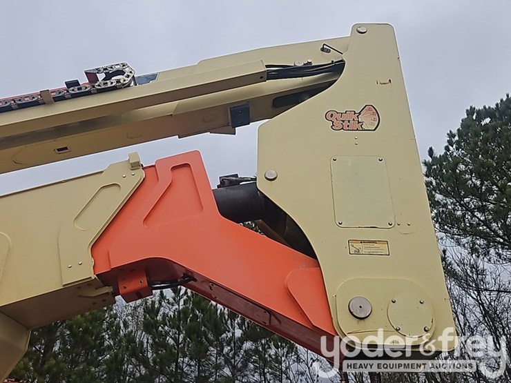 2016-jlg-800aj-image-21
