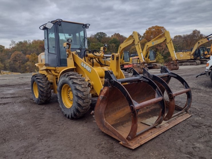 john-deere-444h-image-31