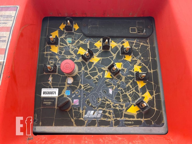 2000-jlg-800a-image-18