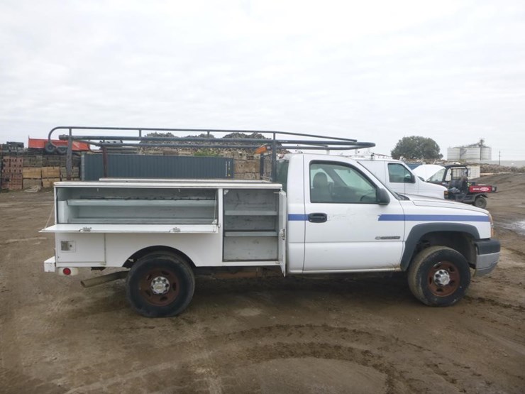 2004-chevrolet-2500-image-7