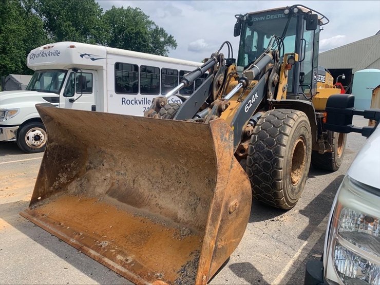 2012-deere-624k-image-1