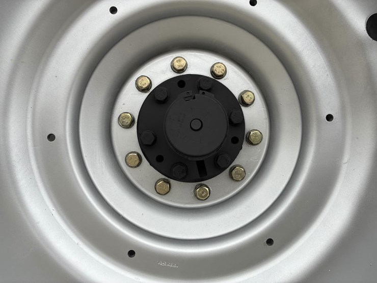 case-ih-magnum-245-image-54