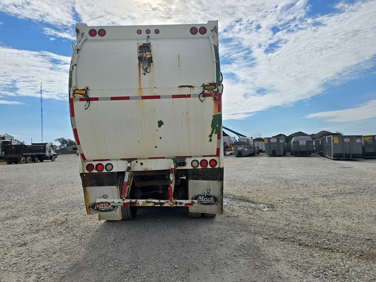 1996-mack-mr688s-image-23