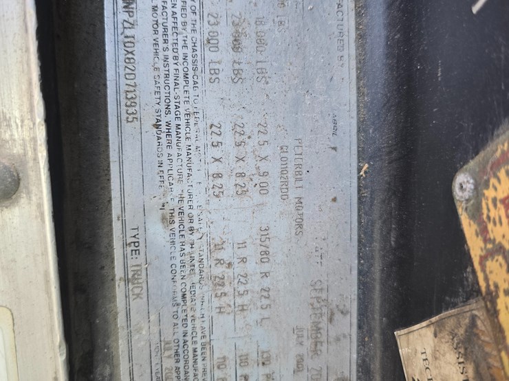 2002-peterbilt-320-image-40