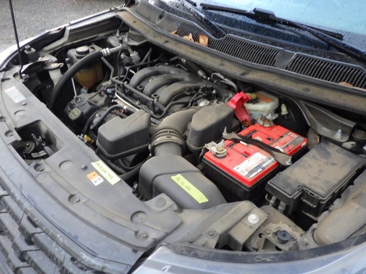 2017-ford-explorer-image-10