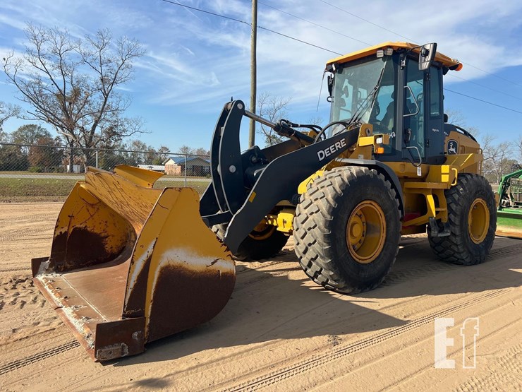 2020-deere-444l-image-8