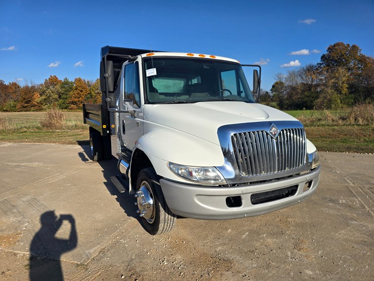 international-durastar-4300-image-26