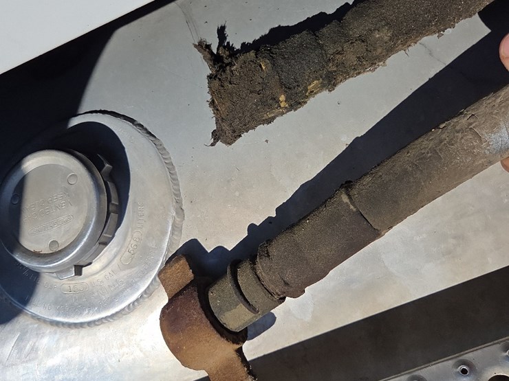 1988-freightliner-day-cab-semi-image-48