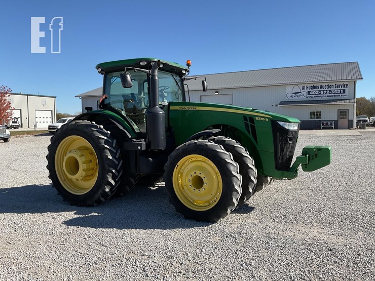 john-deere-8335r-image-2