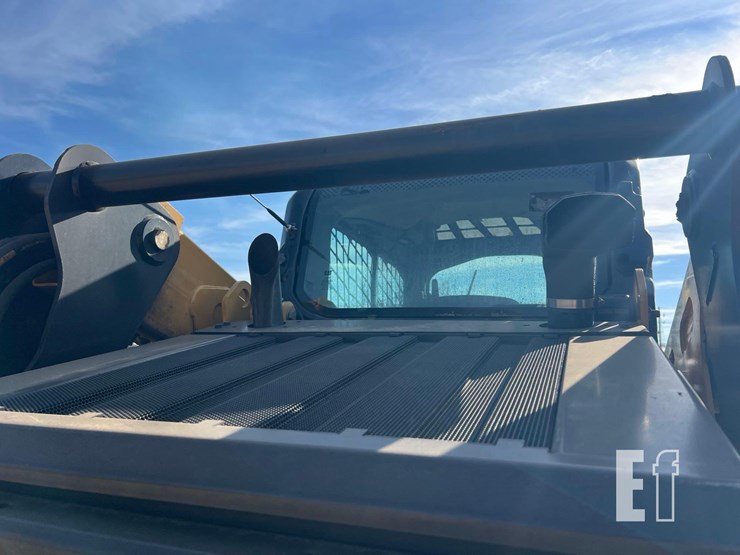 caterpillar-255-image-19