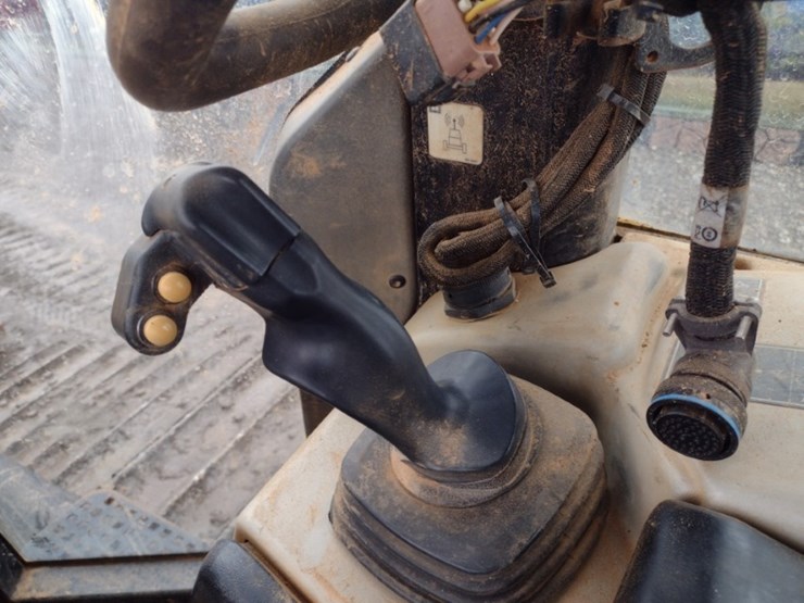 caterpillar-d6n-xl-image-9