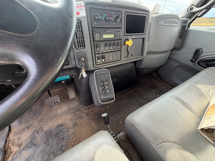 international-4400-image-25