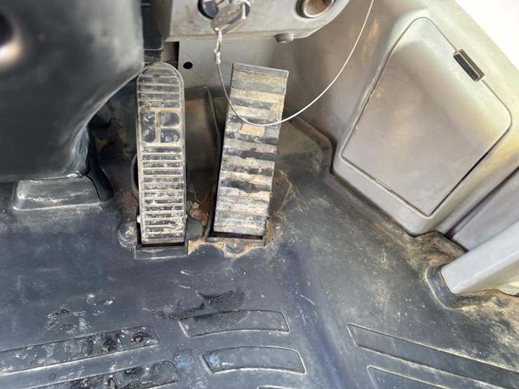 2014-komatsu-wa380-7-image-48