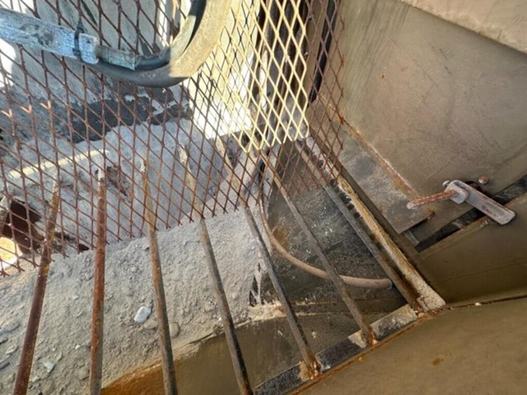 4'-sandblasting-cabinet-image-4