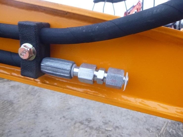 2025-vicsec-vc15p-hydraulic-excavator-image-13