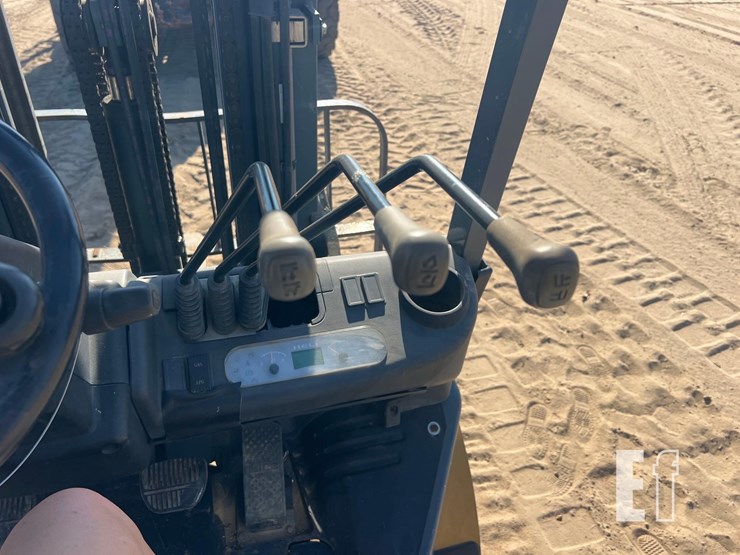 heli-25-straight-mast-forklift-image-22