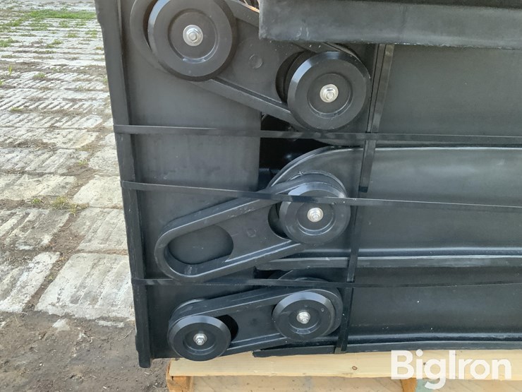 raaft-pivot-tire-tracks-image-14