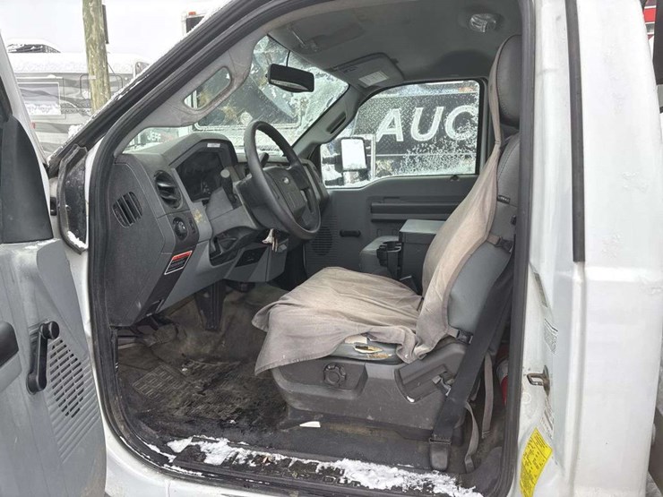 2012-ford-f450-image-14