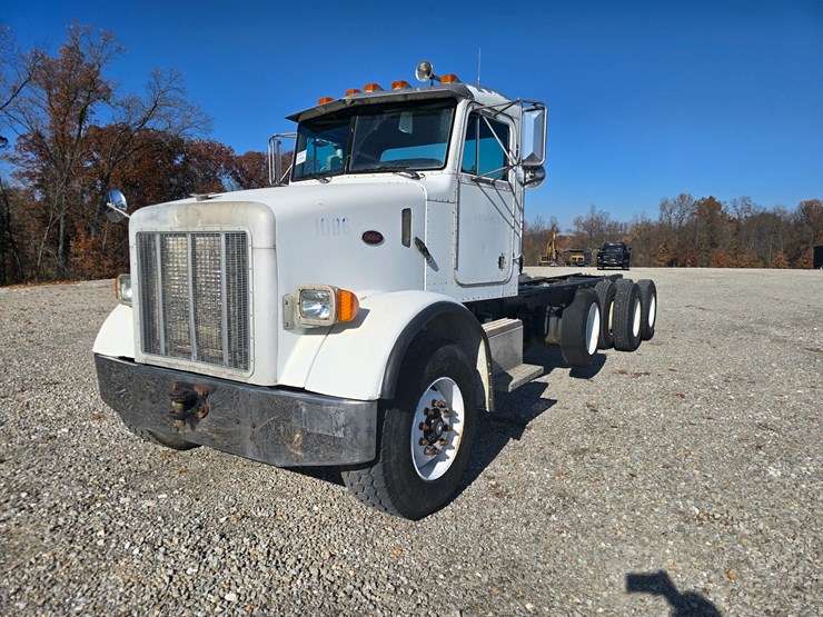 peterbilt-357-image-1
