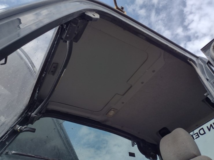 deere-250g-lc-image-13