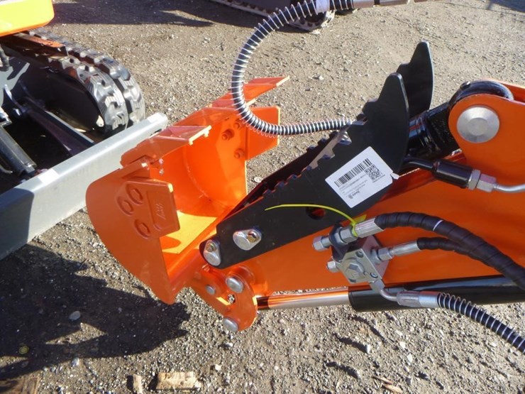 blt-319-hydraulic-excavator-image-8