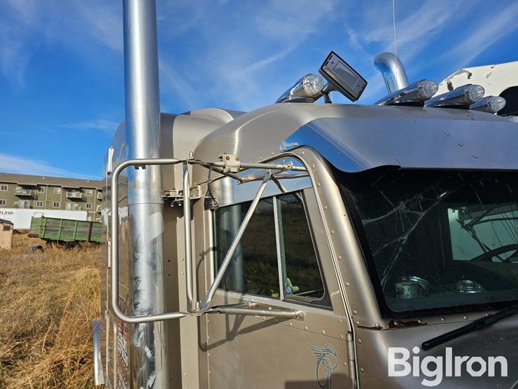 peterbilt-379-image-18