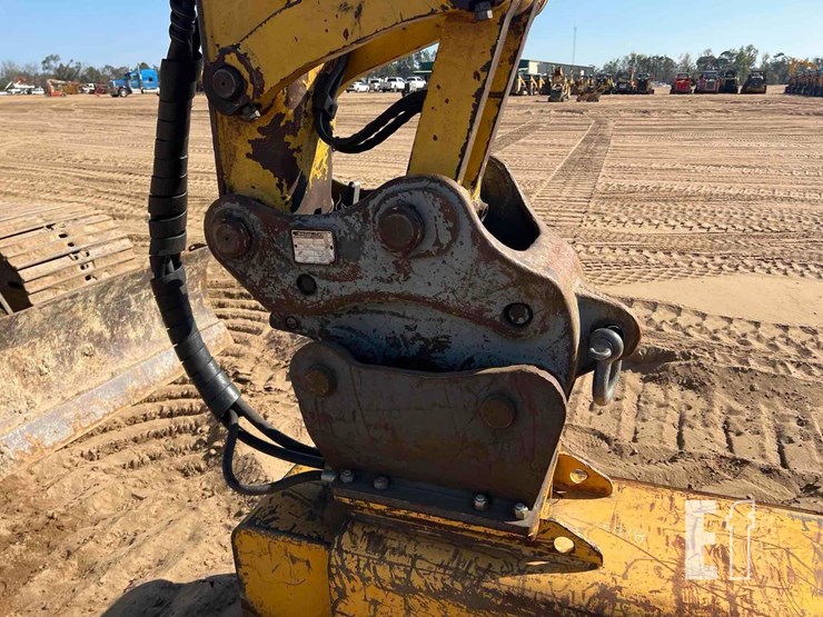 2014-komatsu-pc138us-10-image-21