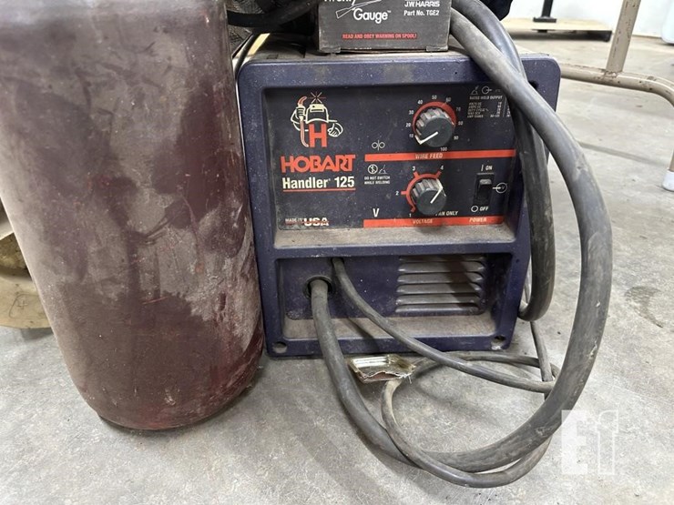 hobart-handler-125-welder-&-supplies-image-3