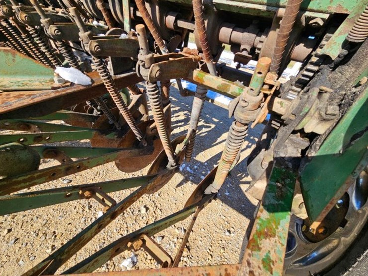#3356-•-john-deere-van-brunt-grain-drill-image-22