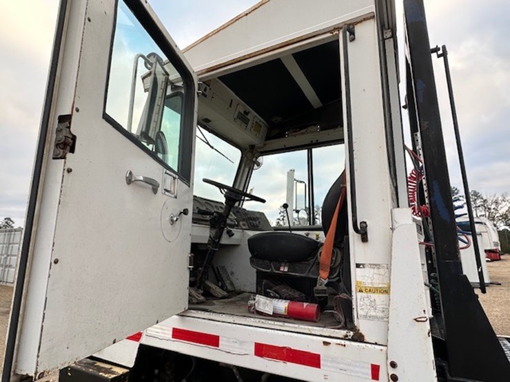 2004-capacity-tj7000-image-31