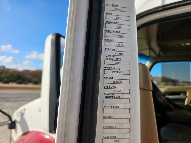 2021-kenworth-t680-image-33