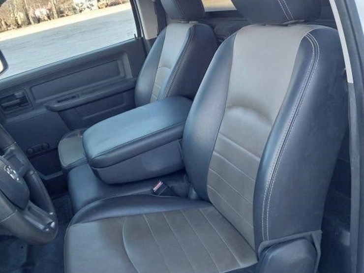 2011-dodge-1500-image-9