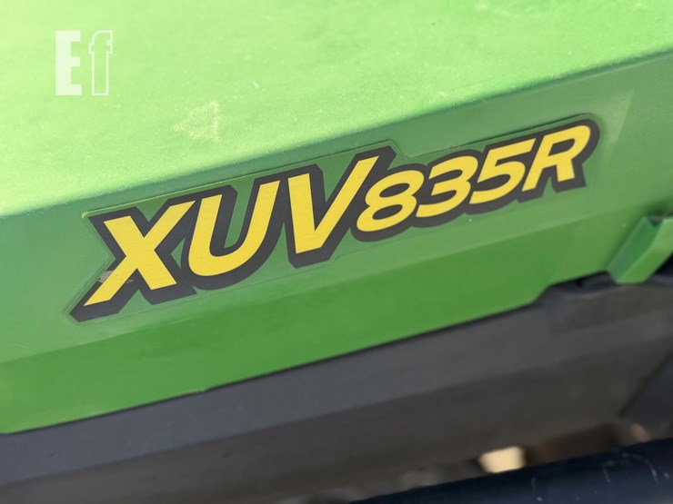 2019-john-deere-gator-xuv-835r-image-24