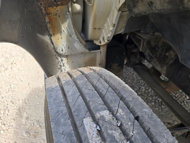 2004-ford-f650-image-54