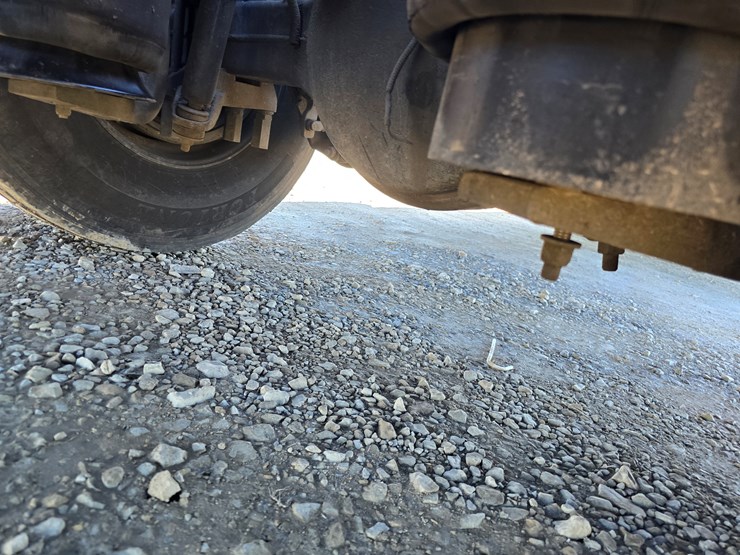 2005-peterbilt-379-image-121