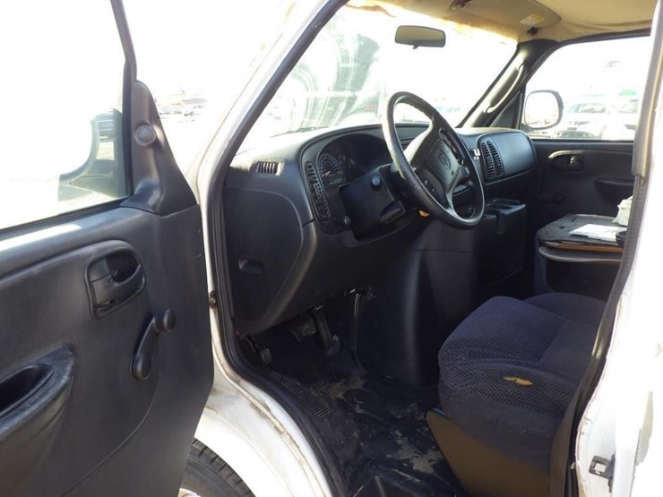 2002-dodge-ram-3500-image-5