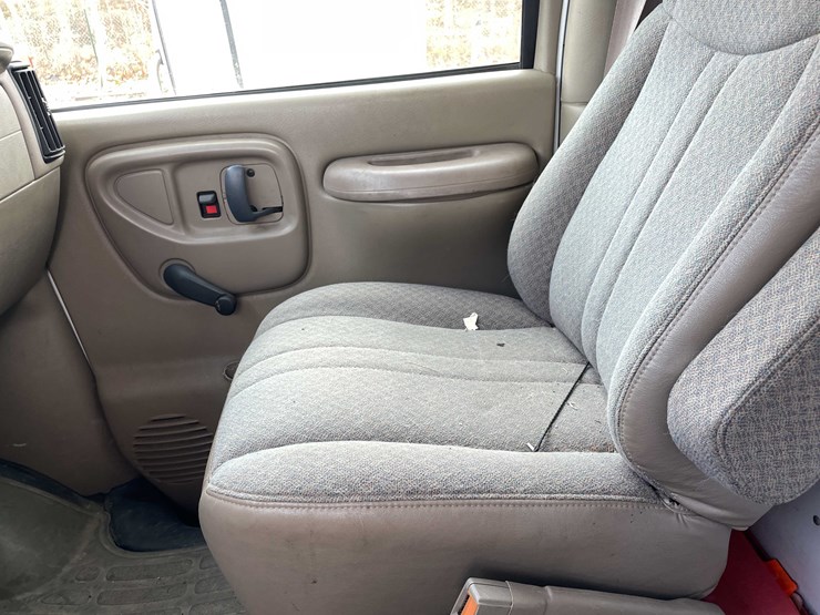 chevrolet-express-3500-image-63