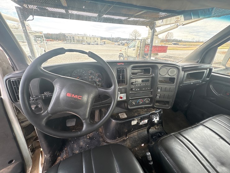 gmc-topkick-c7500-image-18