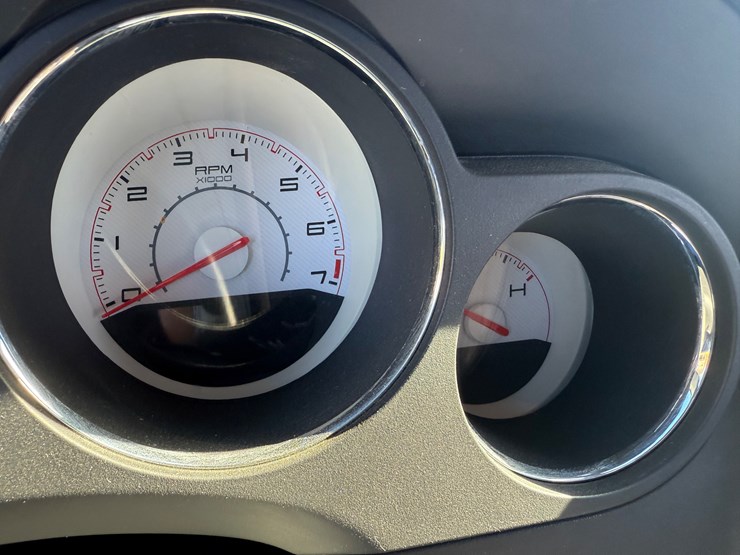 #1735-•-2013-dodge-challenger-(wi-title-in-delay)-(black-river-falls,-wi)-image-16