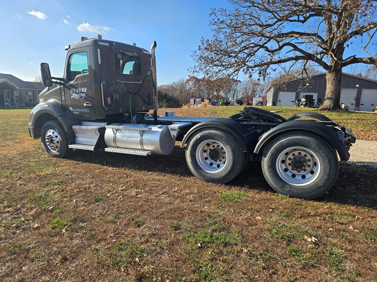 kenworth-t880-image-17