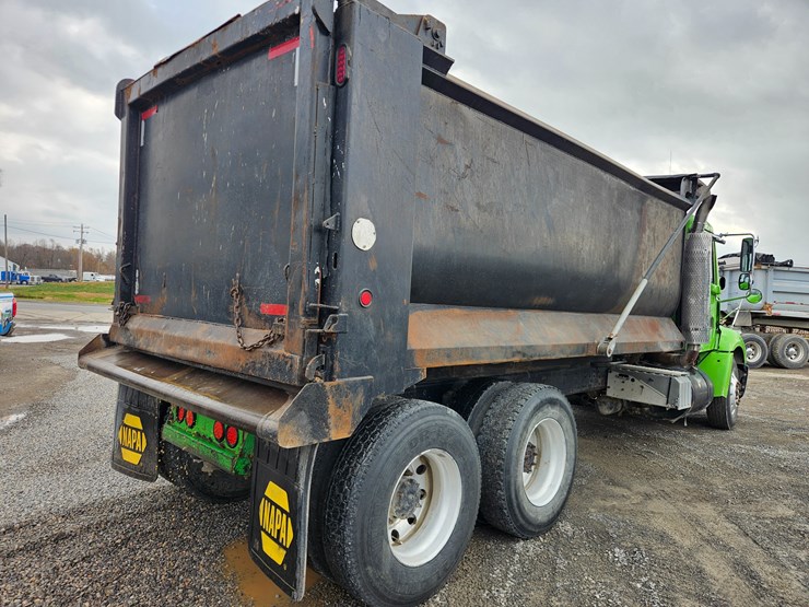 freightliner-columbia-112-image-17